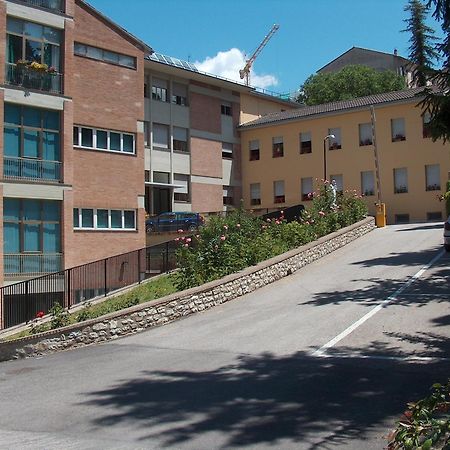 Hotel Casa Religiosa Di Ospitalita Nazareno Spoleto Exterior foto