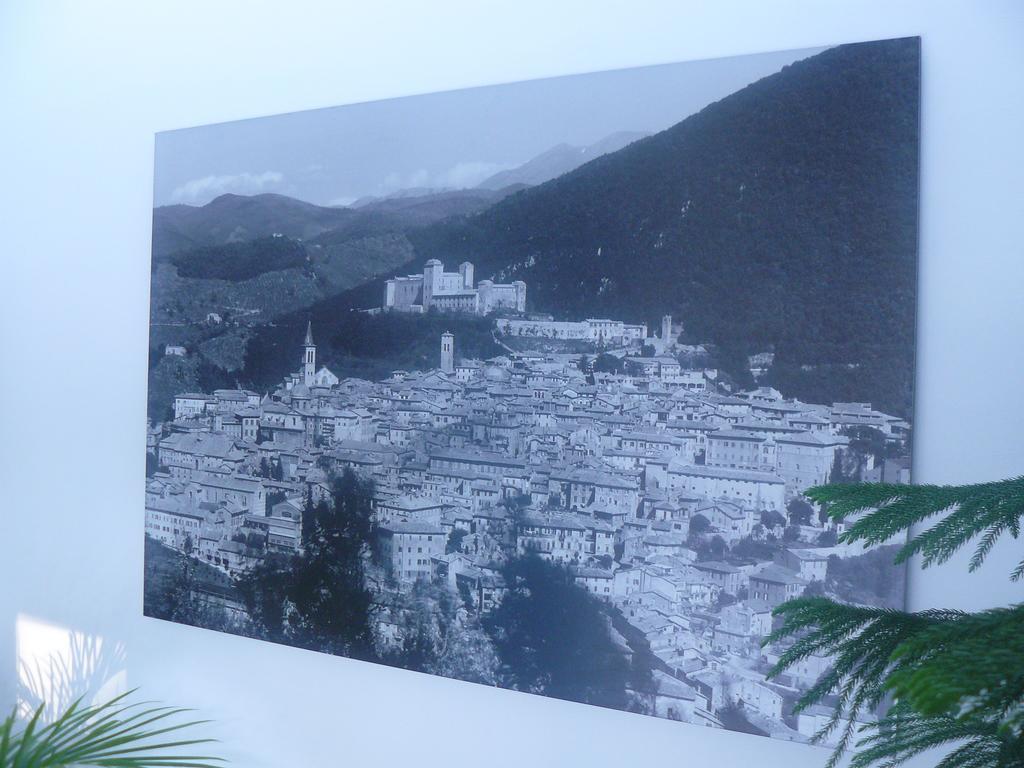 Hotel Casa Religiosa Di Ospitalita Nazareno Spoleto Exterior foto