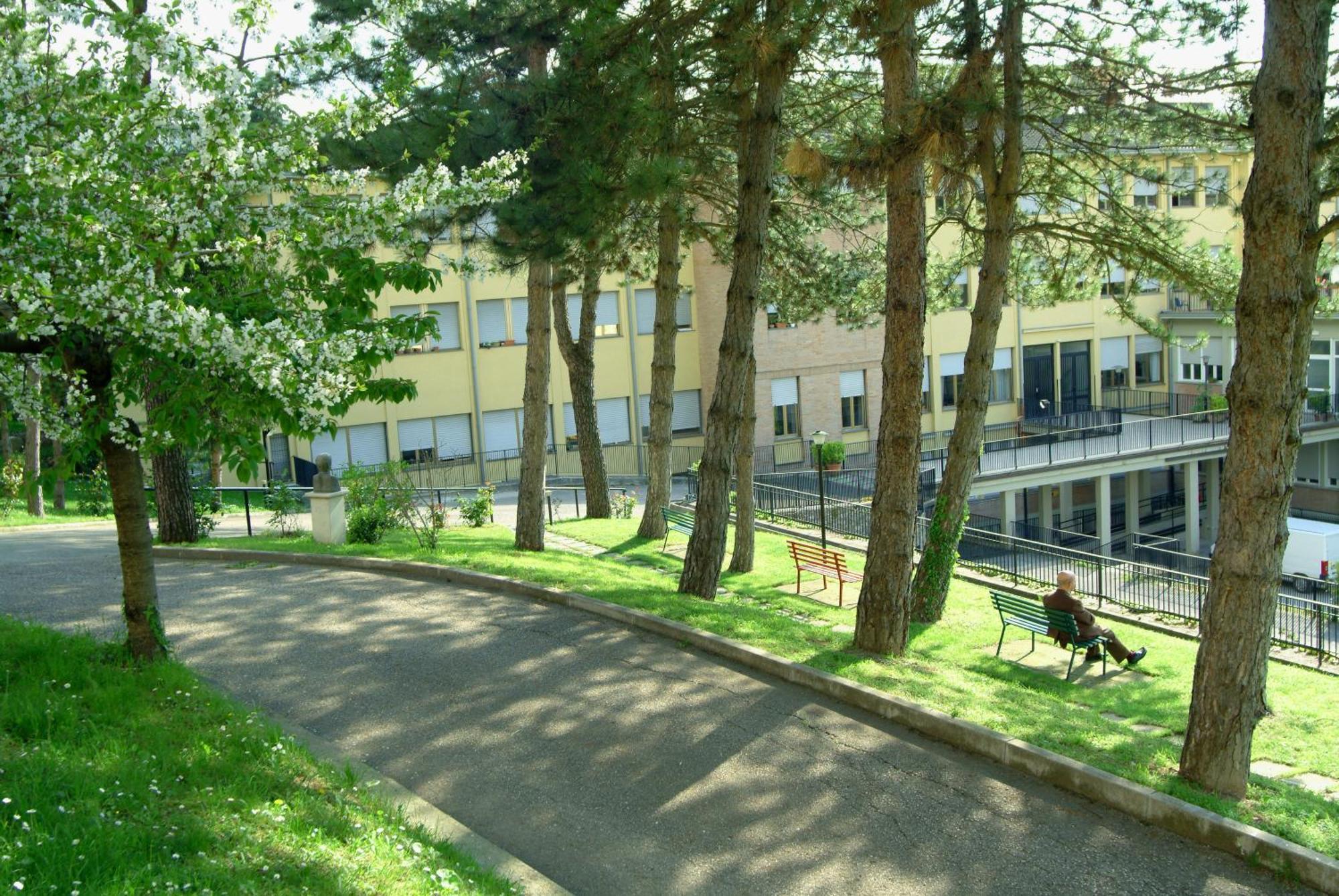 Hotel Casa Religiosa Di Ospitalita Nazareno Spoleto Exterior foto