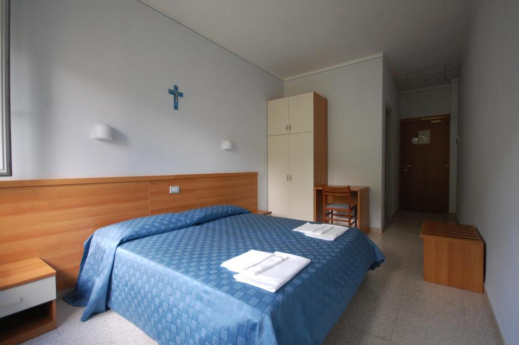 Hotel Casa Religiosa Di Ospitalita Nazareno Spoleto Zimmer foto